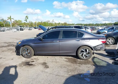 2016 Honda Accord Lx z USA, uszkodzony, nr VIN 1HGCR2F30GA179422